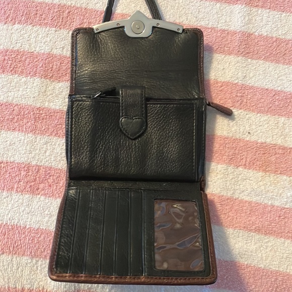 Cute like new Brighton wallet. - Picture 5 of 6